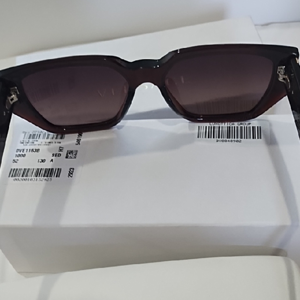 Versace Elegant Black Sunglasses Includes Box And Case - Picture 5 of 8